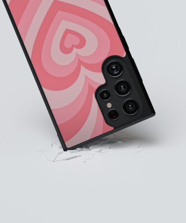 Retro-Hearts-Metal-Case-Cover-for-Samsung-Galaxy-S24-Ultra-dropping-view