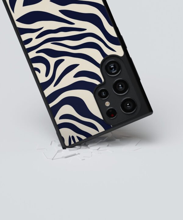 Zebra-Stripes-Metal-Case-Cover-for-Samsung-Galaxy-S24-Ultra-dropping-image