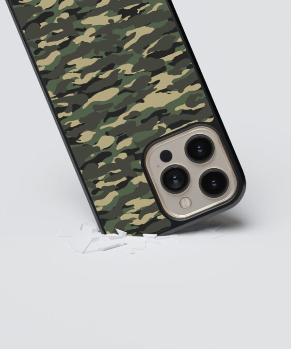 Camouflage Metal Case Cover for iPhone 16 – Dropping View